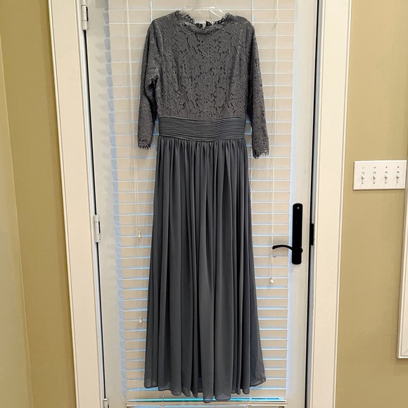 Dainty Jewells Exquisite Manor Dress - Picture 3 of 5